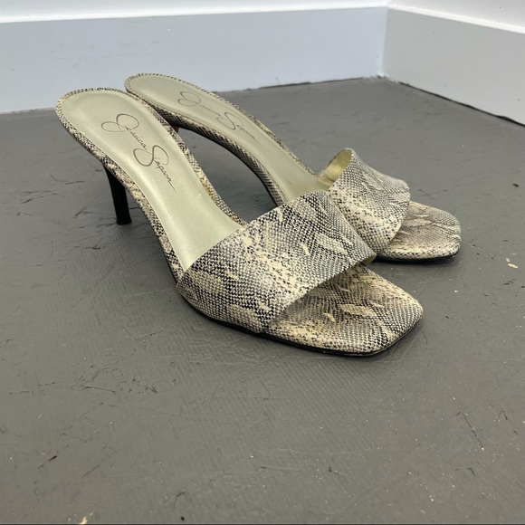 ⛔️SOLD⛔️Jessica Simpson Leather Reptile Square Toe Sandals - Picture 3 of 11